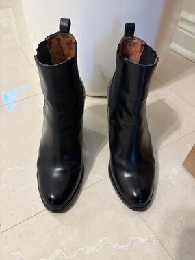 Frye Black Leather Chukka Ankle Boots with Pull Tabs